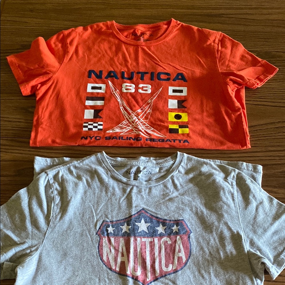 Nautica bundle of two tagless T-shirts. One grey. One orange.